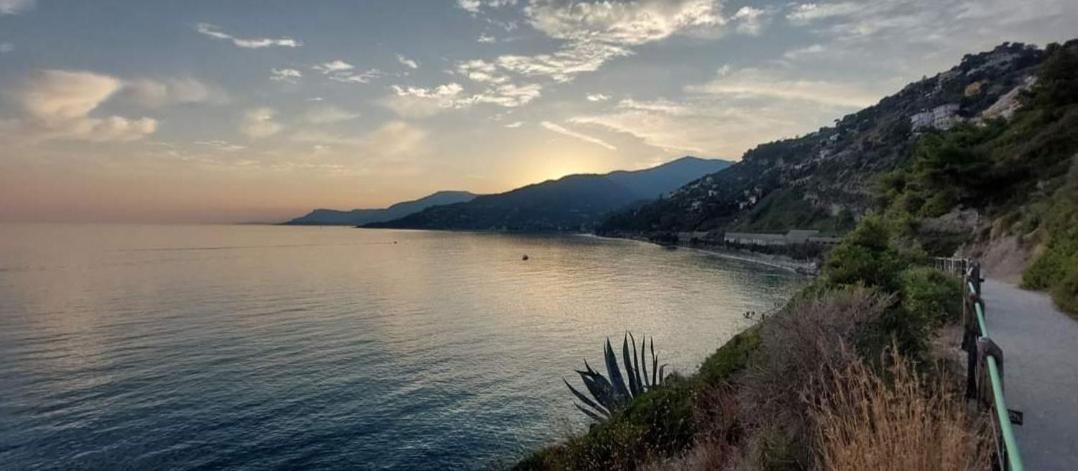 Casa Vacanze Paglino Ventimiglia Zewnętrze zdjęcie